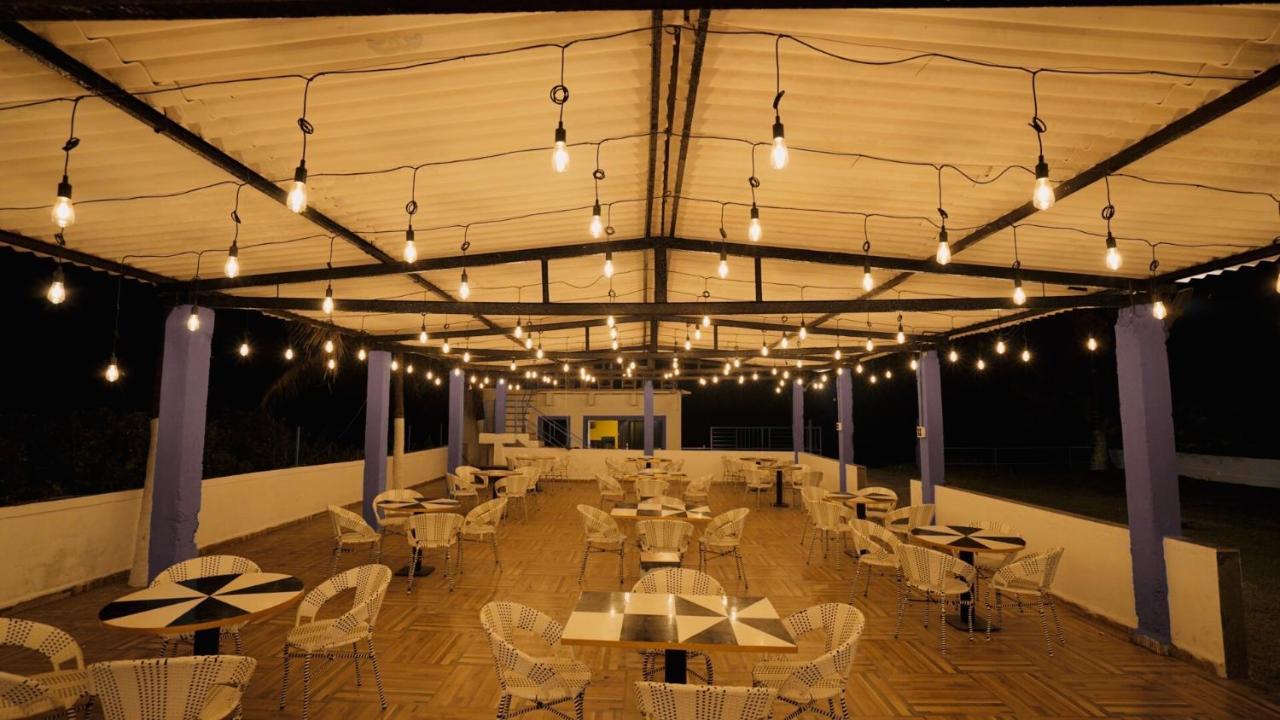Santorini Vasai Resort Exterior foto